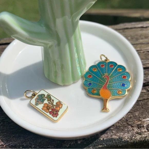2 Vintage Enamel Pendants. Peacock 🦚 Bird & Flowers 💐